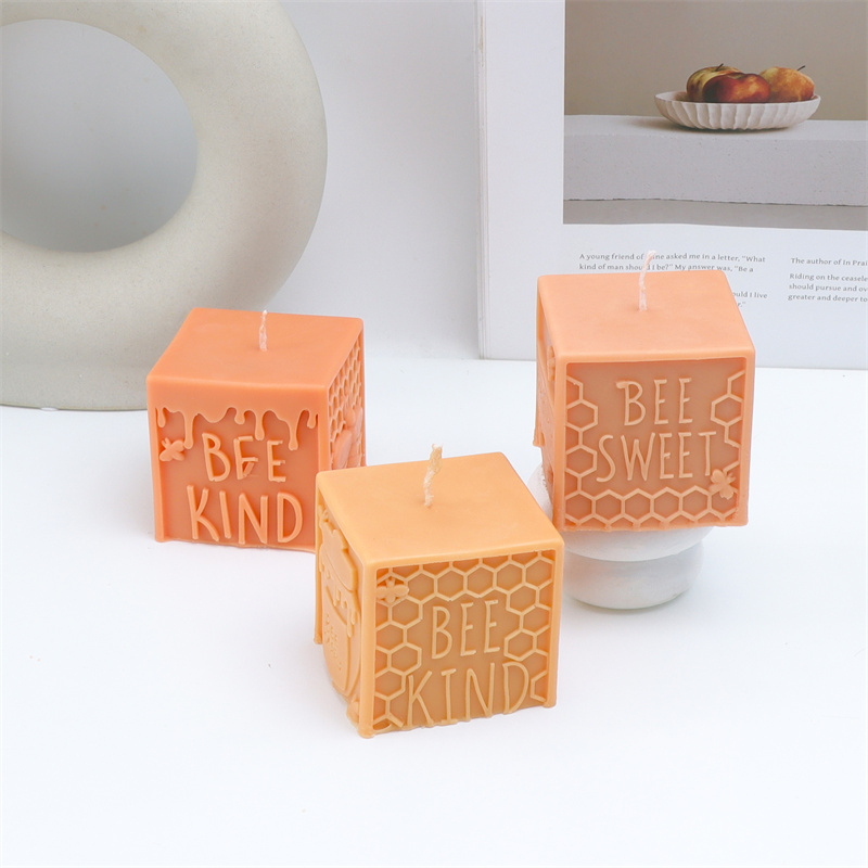 3D Honeycomb Pillar Bee Silico - огляд і ціна Art Craft Letter A